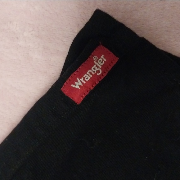 Wrangler short sleeve button up - Picture 2 of 4